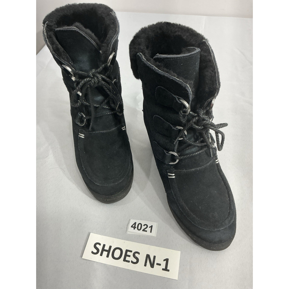 Womans Atwell Ankle Boots 7 Black Lace Up Lined Wedge